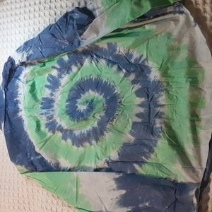 Tie dyed button-up dress shirt, NEW WITHOUT TAGS,  size large (42-44)